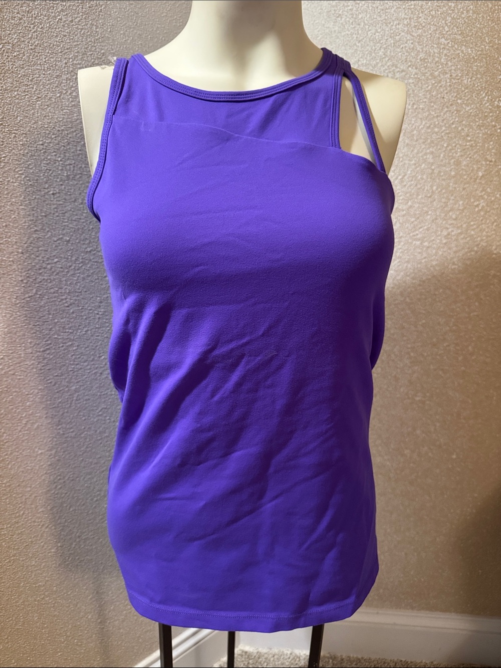 Kiragrace Detail Shoulder Tank w/Shelf Bra
